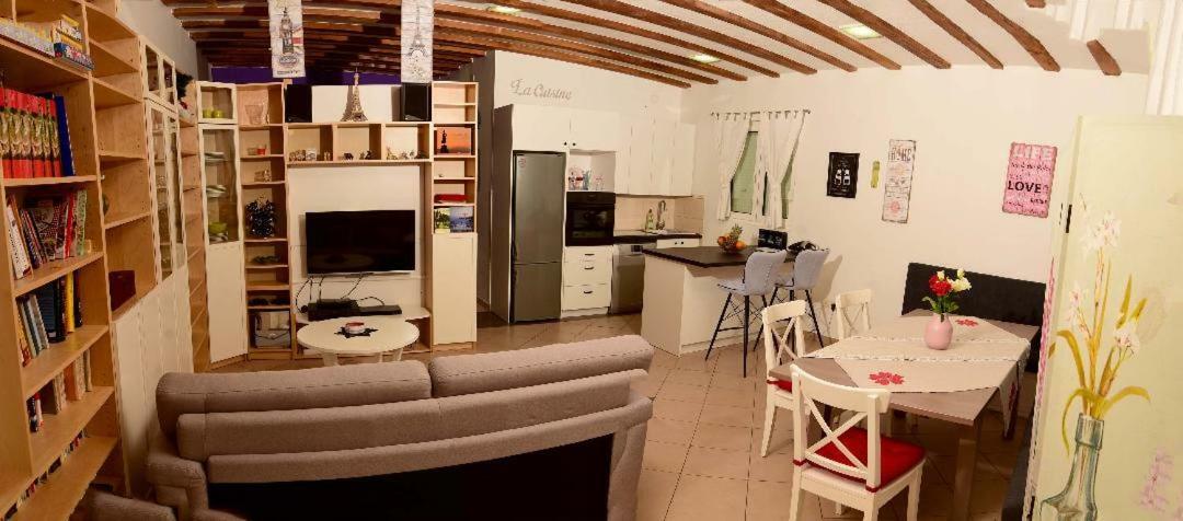Studio Tami I Barbi Apartment Opatija Exterior photo