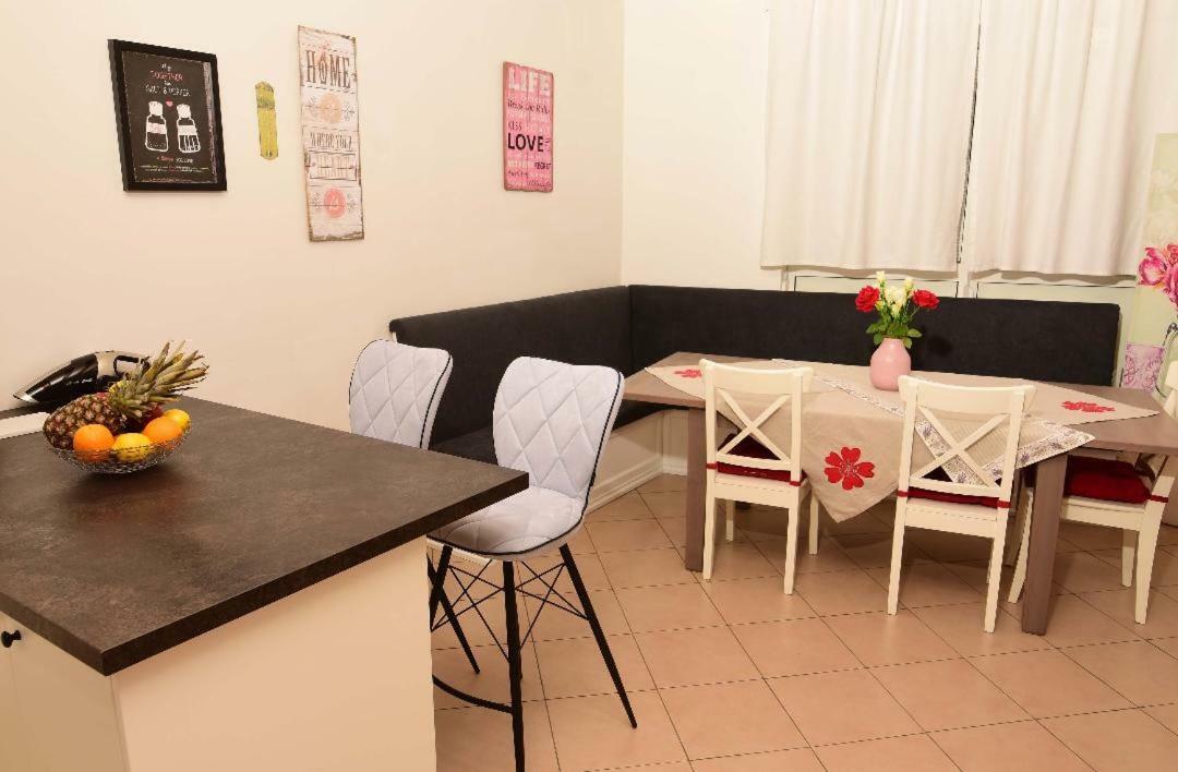 Studio Tami I Barbi Apartment Opatija Exterior photo